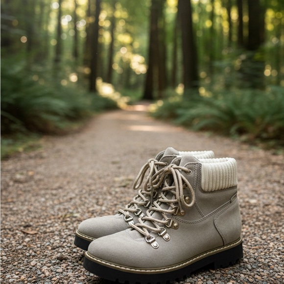 Cliffs by White Mountain Taupe Suede Lace-Up Ankle Boots – Size 7M - Picture 2 of 7